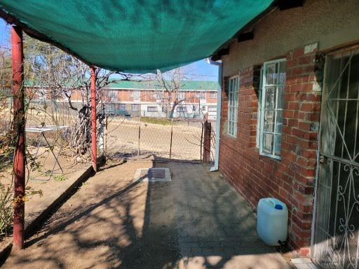 4 Bedroom Property for Sale in Lindley Free State